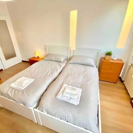15 Minuti Dal Duomo + 8 Posti Letto *